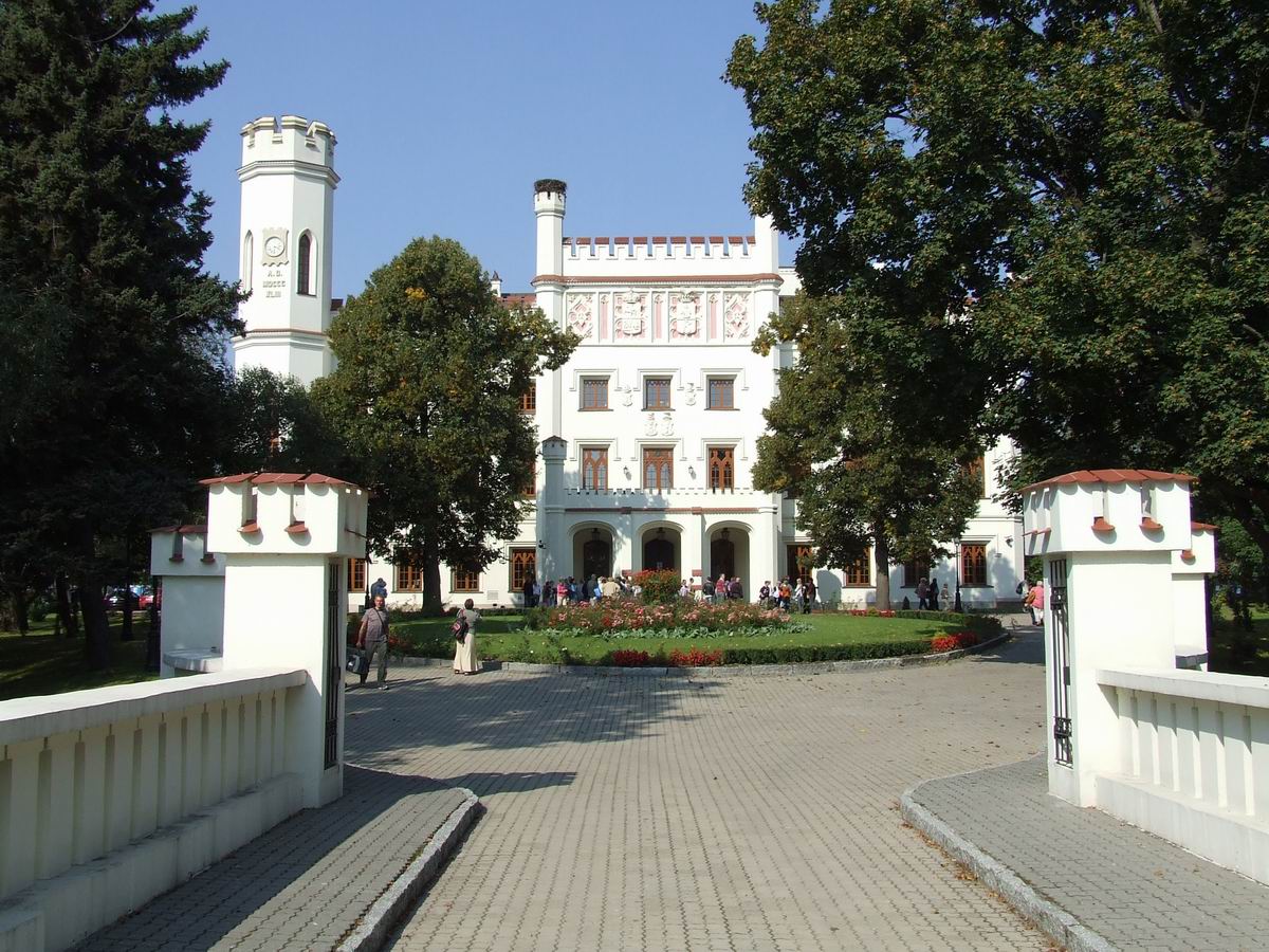 Starawieś – Pałac Radziwiłłów i spacer po zabytkowym parku
